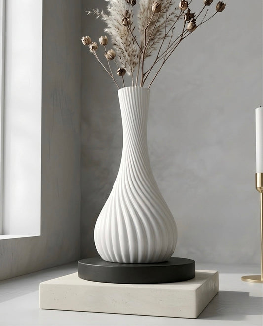 Nordic Twist Luxe Vase