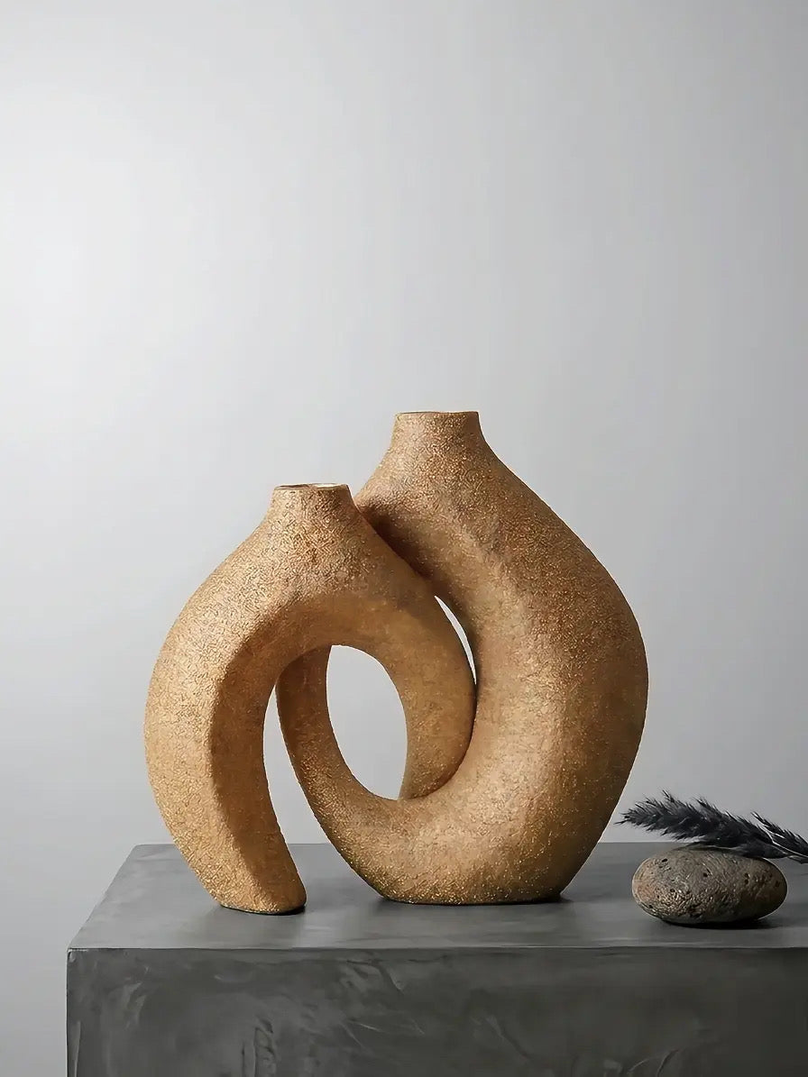 Eterna Loop Sculptural Vase Set – Modern Resin Décor