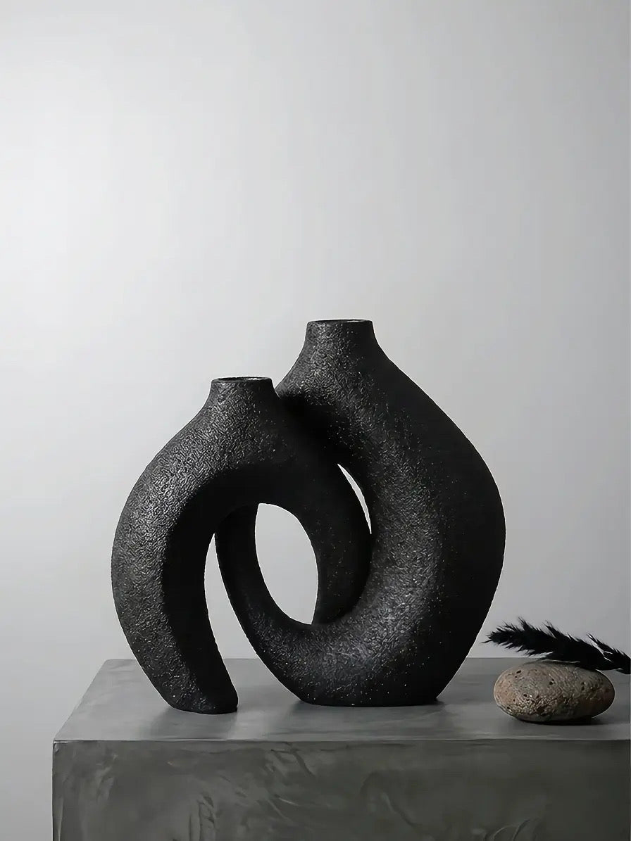 Eterna Loop Sculptural Vase Set – Modern Resin Décor